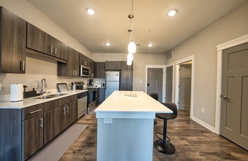 Chatham-Arch Apartment | Walkable Indy Gem: Downtown Living, Shops & Cafes!, Mass Ave Living – Walk to Dining & Shopping