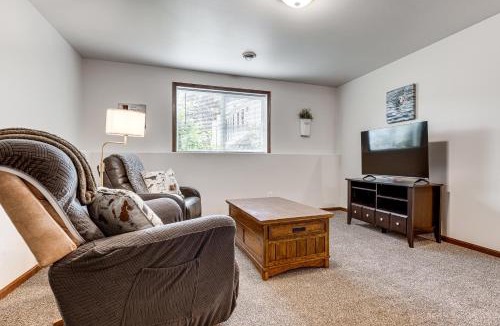 West Fargo House | Walking Distance to Scheels Arena - West Fargo