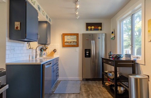Pentwater House | Walking distance to town, beach & marina.