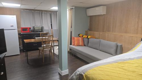 Revere Apartment | Walking distance to Wonderland Train Station