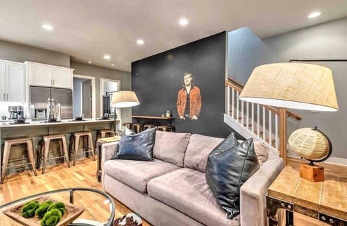 Haynes Area House | Wallen World-Lux Home w/14 Beds! Game Room/Rooftop