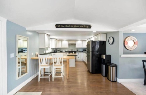 Petoskey House | Walloon Waypoint - Walloon Lake