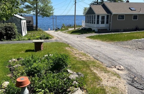 Standish Cottage | WARD'S COVE Sebago Lake