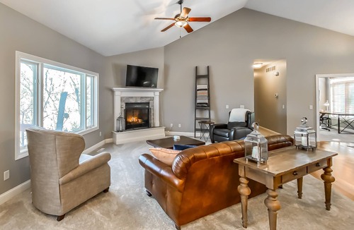 Rochester House | Warm and Luxurious 4 bedroom Executive Estate
