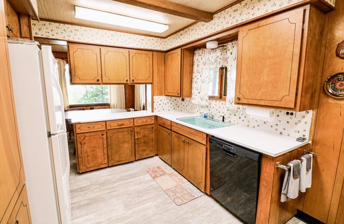 Empire Cottage | Water Front on Little Glen Lake