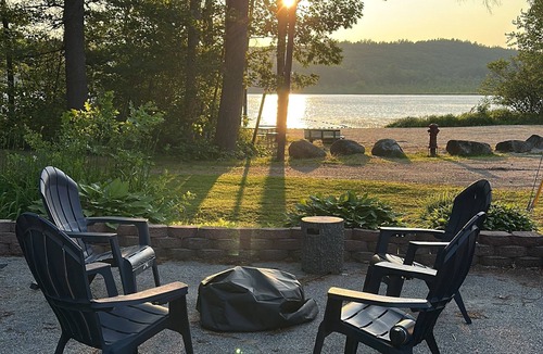 Dunbarton Cottage | Waterfront-2/1- Cozy Cottage -Adventure & Romance, Hiking, Kayaking-lots of fun