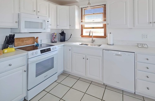 North Truro Cottage | Waterfront 2BD Cottage: RIGHT ON THE BEACH, Water View, Direct Beach Access, A/C & Exclusive Use Deck