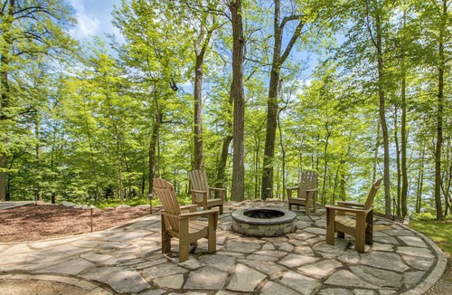 Bovey Cabin | Waterfront Cabin on Trout Lake w/Private Dock!