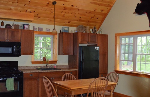 Eddington Cabin | Waterfront cabin with gorgeous bluff views