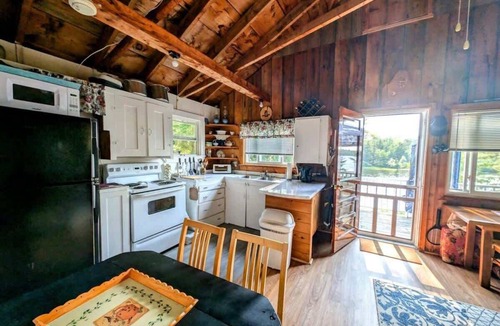 Franklin House | Waterfront Cabin with Kayaks & Fire Pit, 1 Dog ok