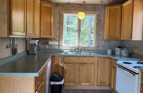 Saint George Cottage | Waterfront Cottage on Private Cove in Tenants Harbor w 2+ bedrooms and 2 baths.