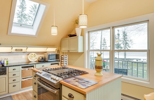 Deer Isle Apartment | Waterfront Deer Isle Apartment w/Fire Pit
