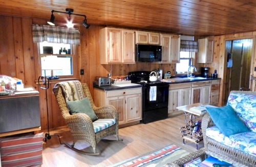 Lake Leelanau Cottage | Waterfront Hideout Lake Leelanau-The Best of Leelanau County