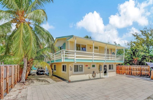 Anglers Park House | Waterfront Home 3/2.5,HotTub,2Sup,4Kayaks,Golf Car