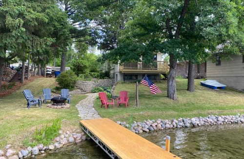 Waupaca House | Waterfront house on Miner Lake- Waupaca Chain