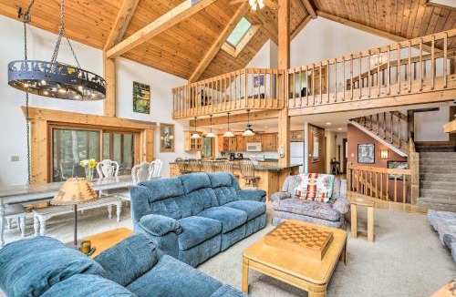 Lake Tomahawk House | Waterfront Lake Tomahawk Cabin w/Game Room!