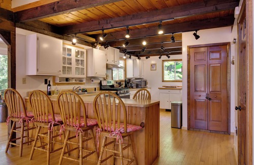 Lake Arrowhead Cabin | Waterfront Lake Arrowhead Cabin w/Dock & Fire Pit