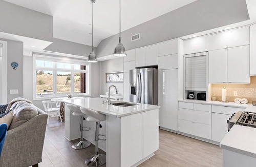 Grand Haven Condo | Waterfront, Musical Fountain, Lake MI views, luxury condo downtown
