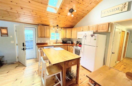 Naples Cottage | WATERFRONT ON SEBAGO LAKE