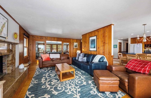 Sturgeon Bay House | Waterfront property + Beach + Internet