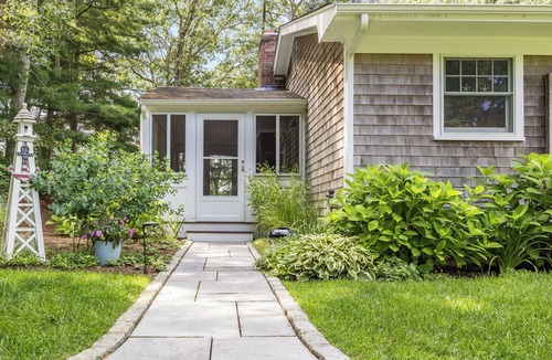 Cotuit House | Waterfront Retreat/Private Dock Kayaks/Beach Pass