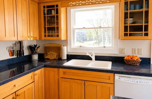 Long Island House | Waterfront Retreat with Panoramic Water Views- 4 Bedroom/2.5Baths