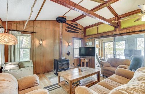 Aitkin House | Waterfront Spirit Lake Cabin w/Boat Rental!