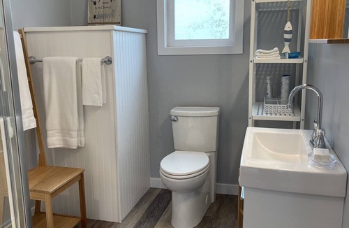 Sooke Hotel | Waterfront Studio Unit with Beach Access - Sleeps 2