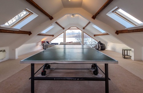 Ardeonaig House | Waterfronted Lodge in the Highlands of Scotland with Hot Tub & Games Room