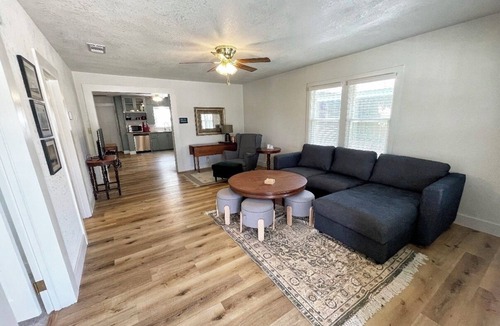 Plainview House | Wayland Pioneer Alumni very centrally located in Plainview