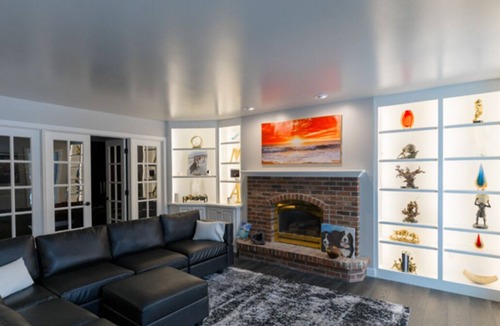 Pickett House | Welcome EAA Enthusiasts! New Listing Large 4BR Oshkosh Property, 5 miles to EAA!