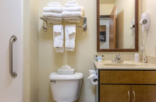 Minot Hotel | Welcome Suites Minot