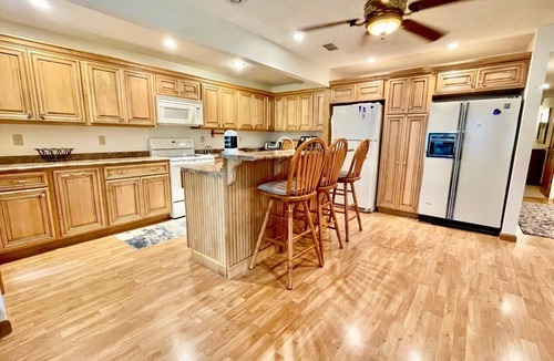 Bronston Condo | Welcome to “Fairway to Heaven” – Your Family Getaway