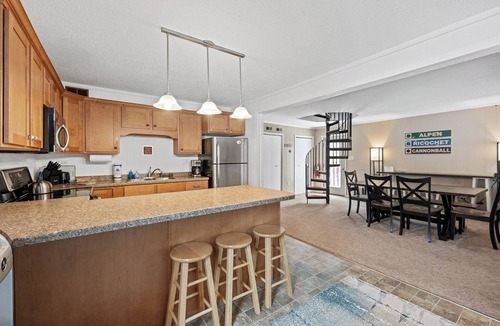 Bessemer Ski Chalet | Welcome to Hillside Haus: Your Cozy Trailside Retreat!