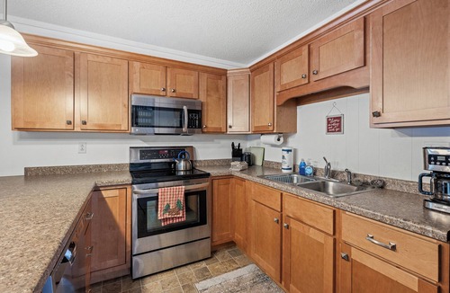 Bessemer Ski Chalet | Welcome to Hillside Haus: Your Cozy Trailside Retreat!