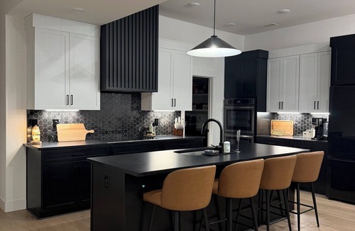 Clarksville House | Welcome to Midnight Foundations a spacious 4-bedroom house in Clarksville, TN