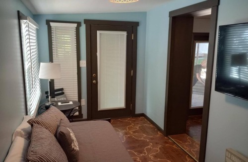 Sutton Bed & Breakfast | Welcome to the historic Elk River Hotel & Cafe! Located riverfront on the beautiful Elk River, and just 2 miles from I-79, you are moments away from all that the Sutton area has to offer. Guest in town to enjoy the gorgeous outdoor scenery and recrea