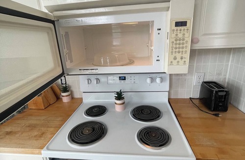 Port Austin House | Welcome to The Huron Host in Port Austin!