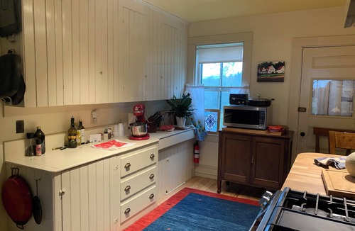 Seal Cove House | Welcome to The Rumill house with spectacular views, WiFi and the ocean near by.