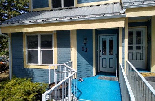 Cloudcroft House | Welcome to your relaxing getaway that's close to trails, town and golf course :)
