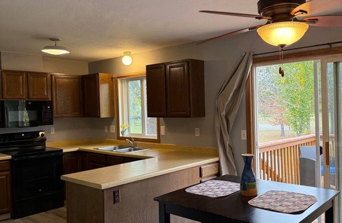 Moorhead Condo | Welcoming 2-bedroom condo w/Fenced yard on a park