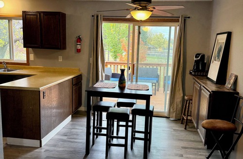 Moorhead Condo | Welcoming 2-bedroom condo w/Fenced yard on a park
