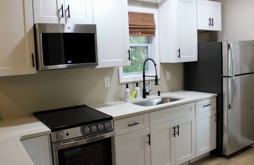 Se Ree House | Welcoming 2-bedroom house with lake access and 2 kayaks
