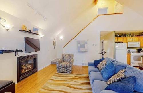 Glen Arbor House | Welcoming home in Downtown Glen Arbor with firepit, fireplace, washer/dryer