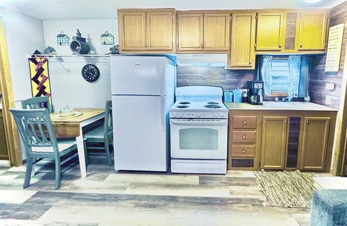 Fairfield House | Welcoming to the Halfway Haven at Oleo Acres in Fairfield, ND.