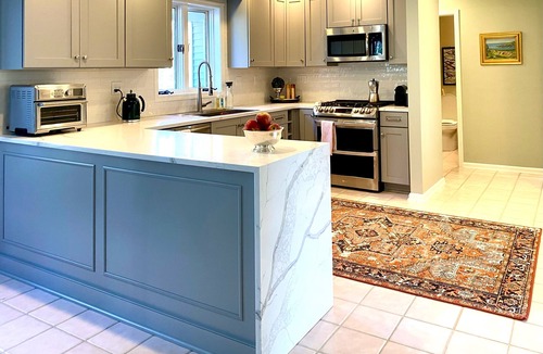 Crestwood House | Well-appointed & located wooded retreat only11 miles to PGA!