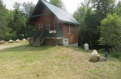 Sunday River Area Ski Chalet | Well equipped 3-bedroom chalet in Andover Maine including AC, WiFi.