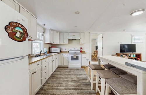 Boothbay Harbor House | Well-located, dog-friendly home - walk to footbridge & Barrett Park