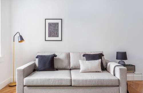 Agassiz Apartment | Well-Located Porter Square 1BR in Harvard Square