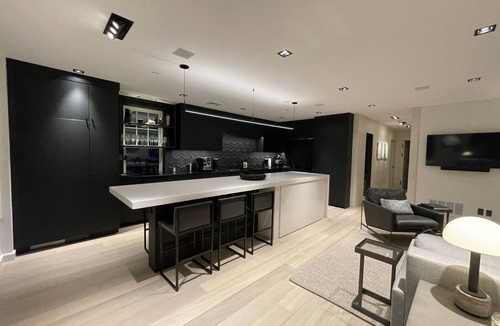 Commercial Street House | West End Amazing Location